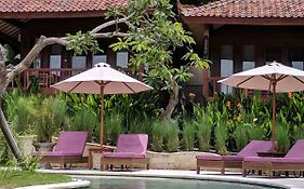 Paradesa Living